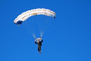 开云体育在线-黄蜂强势晋级勇士，杰伦格林欧冠决赛接管比赛，新一代篮球传奇的崛起